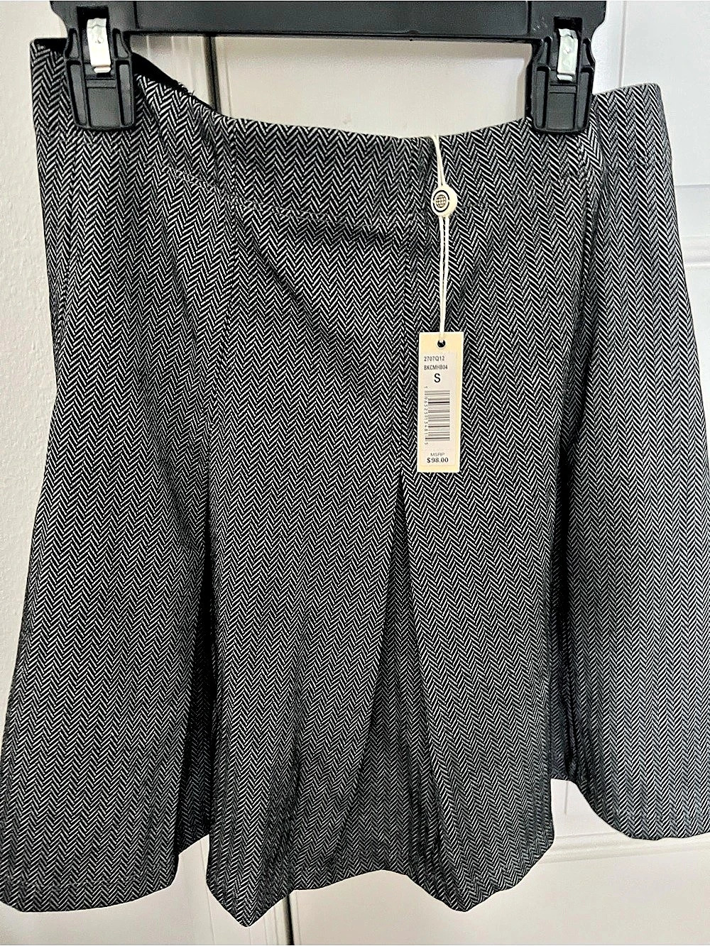 Geometric Skirt in Black & White Size Small NWT max studio
